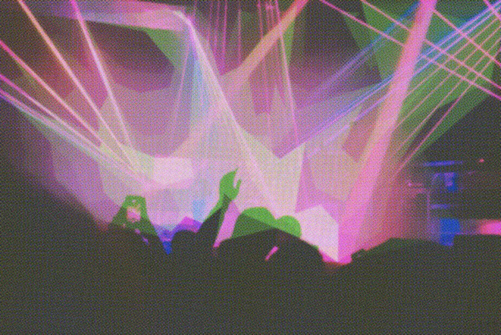 E8277_04.jpg E8277_04.jpg