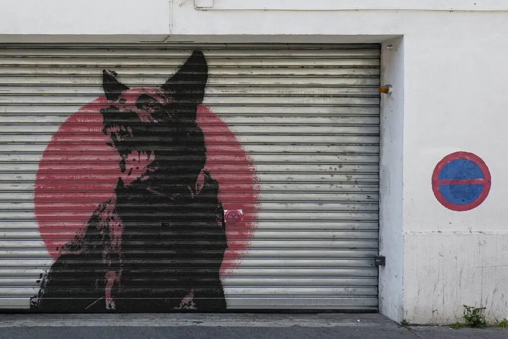 E8349_03.jpg E8349_03.jpg