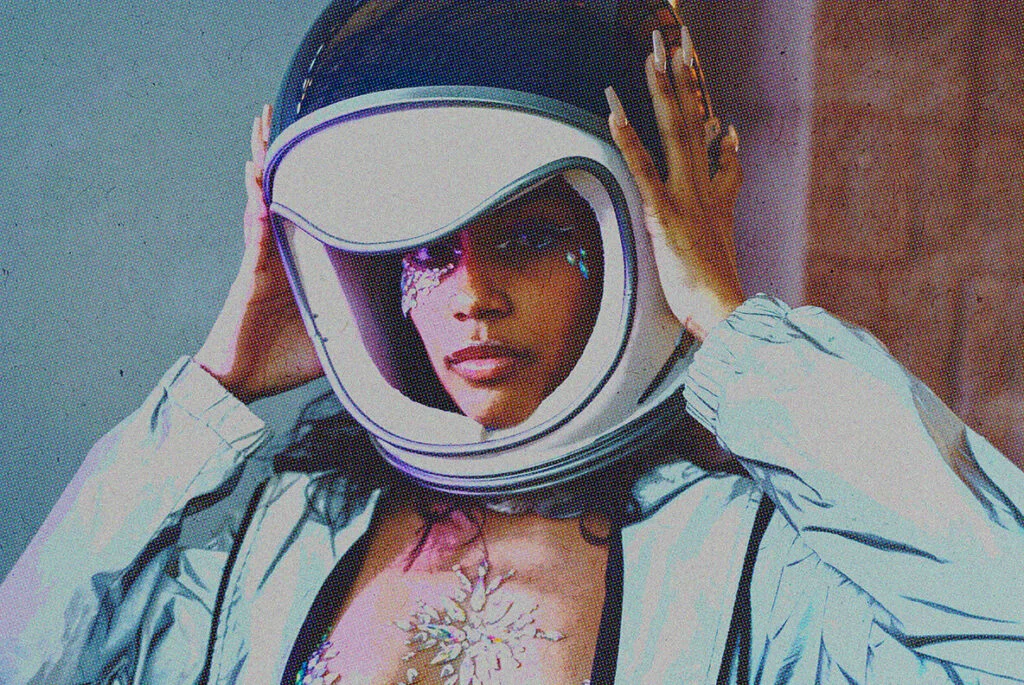 E7980_01.jpg E7980_01.jpg