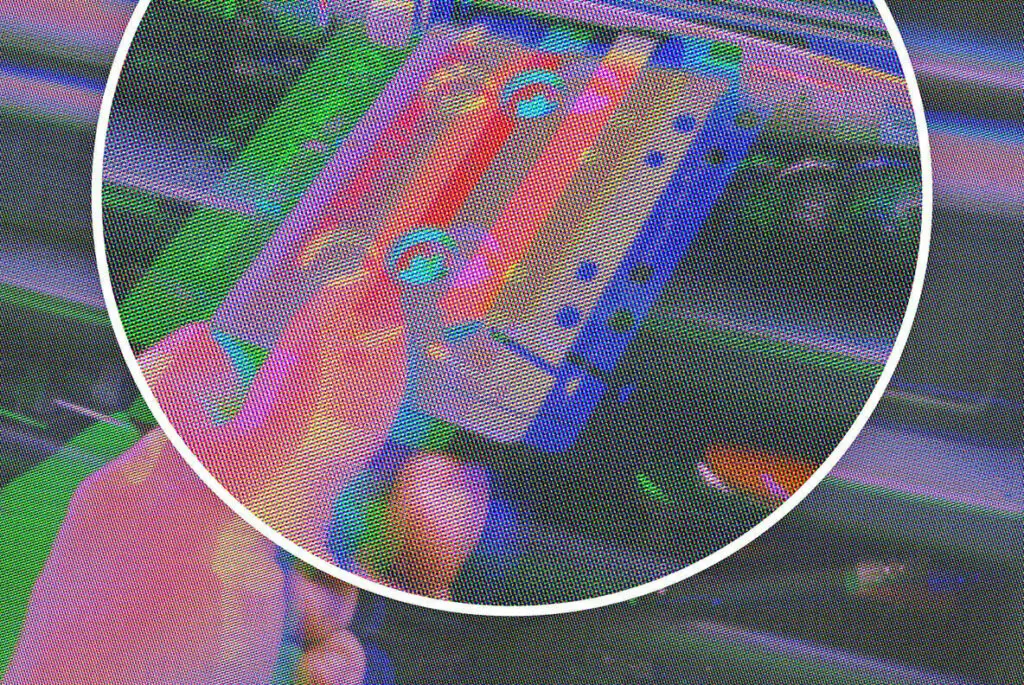 E8111_04.jpg E8111_04.jpg