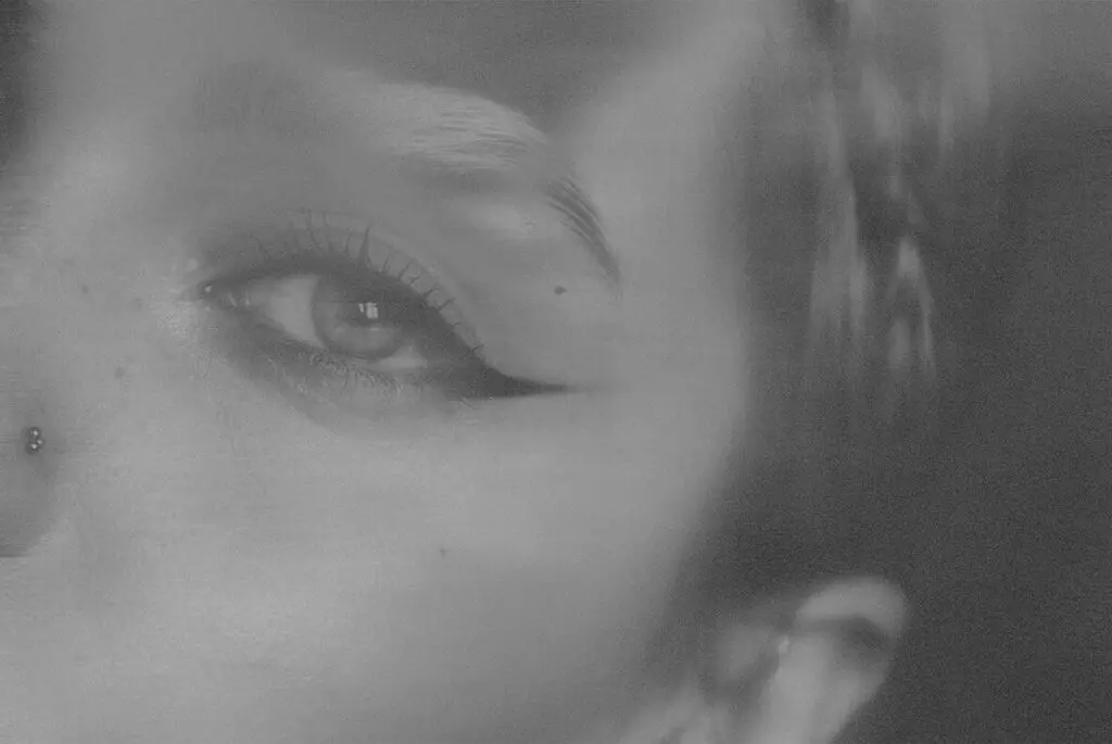 E8136_01.jpg E8136_01.jpg