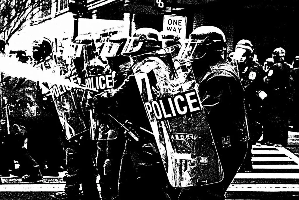 E7583_04.jpg E7583_04.jpg