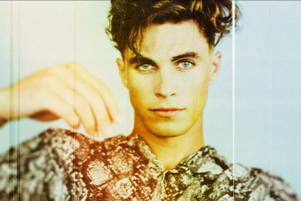 E8876_01.jpg E8876_01.jpg