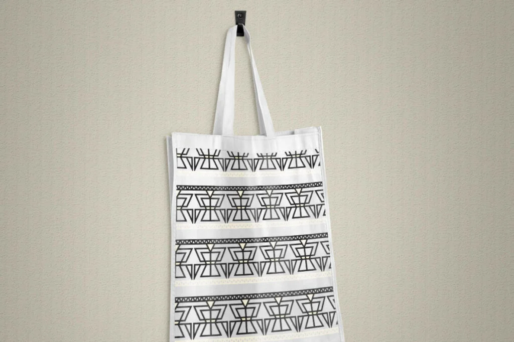 E3390_03.jpg E3390_03.jpg