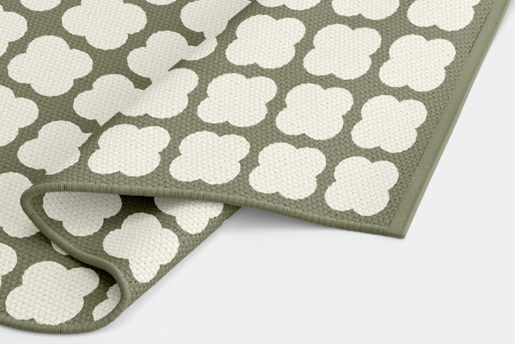 E10062_04.jpg E10062_04.jpg