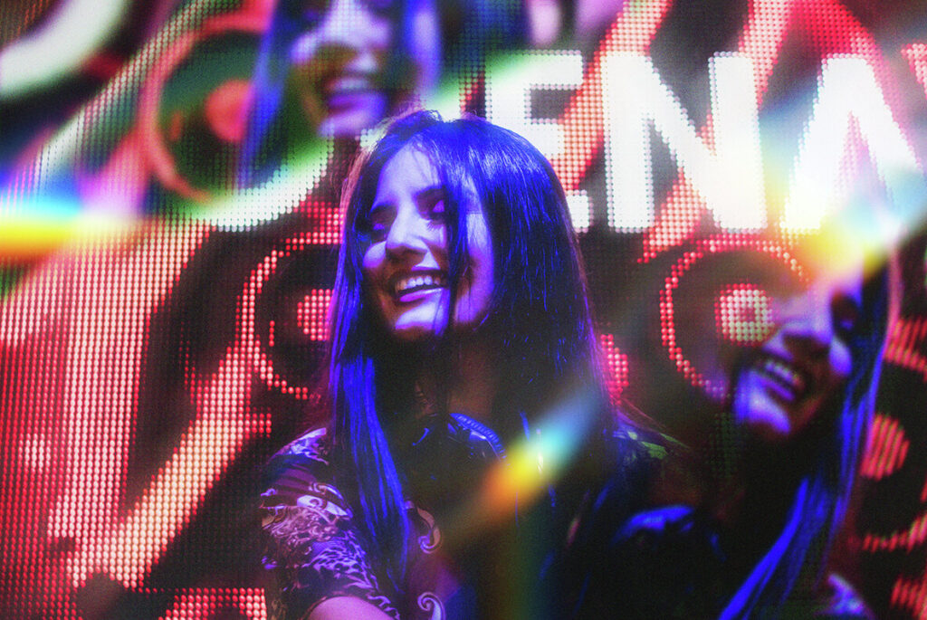 E9917_04.jpg E9917_04.jpg