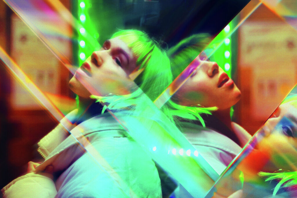 E11282_04.jpg E11282_04.jpg