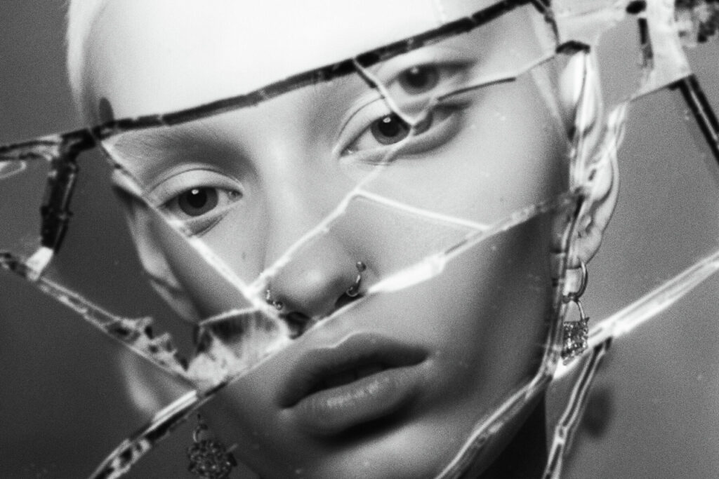 E11283_02.jpg E11283_02.jpg