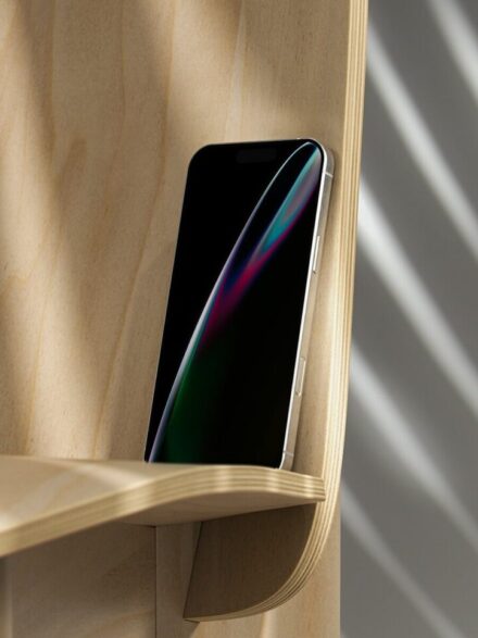 iPhone 16 Pro Max – 3 Graphics - Image 1