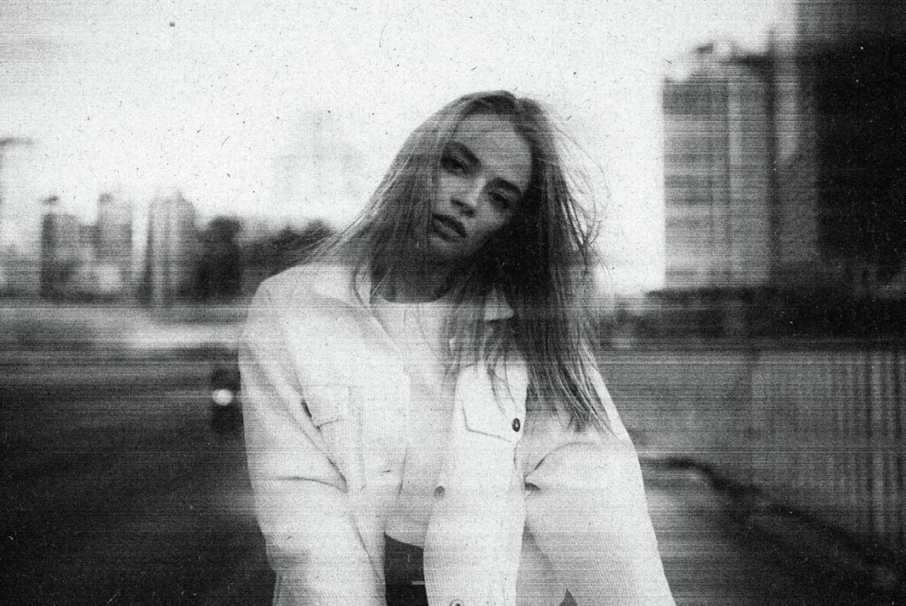 E13098_02.jpg E13098_02.jpg