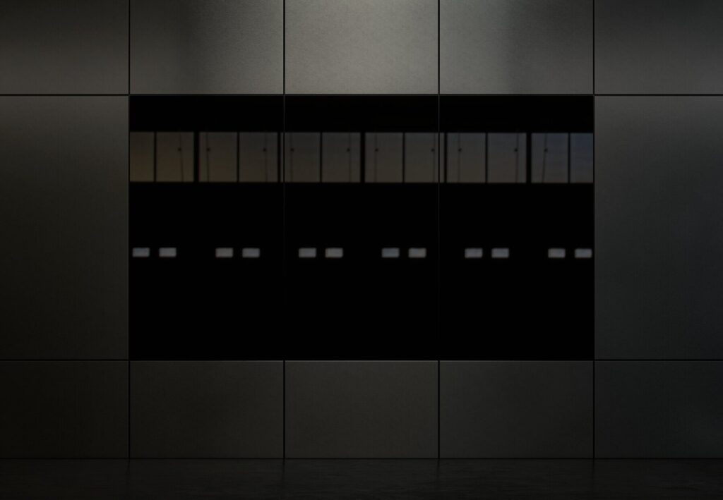 E13292_01.jpg E13292_01.jpg