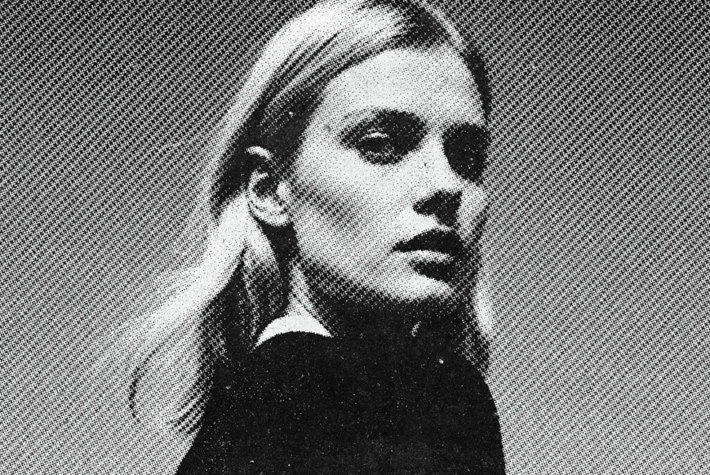 E13383_04.jpg E13383_04.jpg