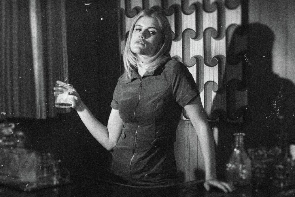 E13430_02.jpg E13430_02.jpg