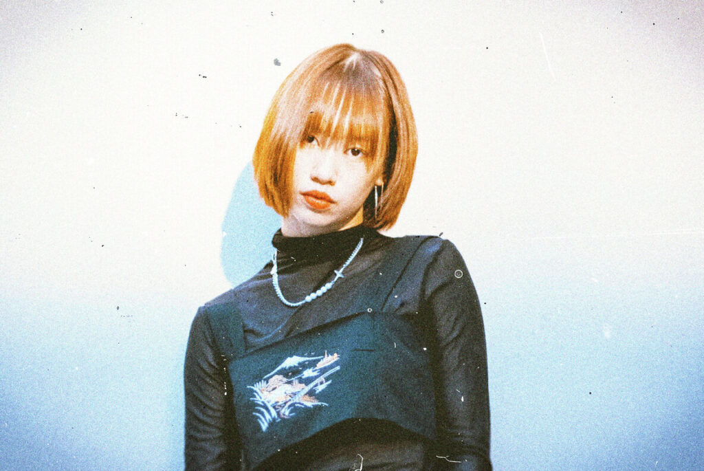 E14128_01.jpg E14128_01.jpg