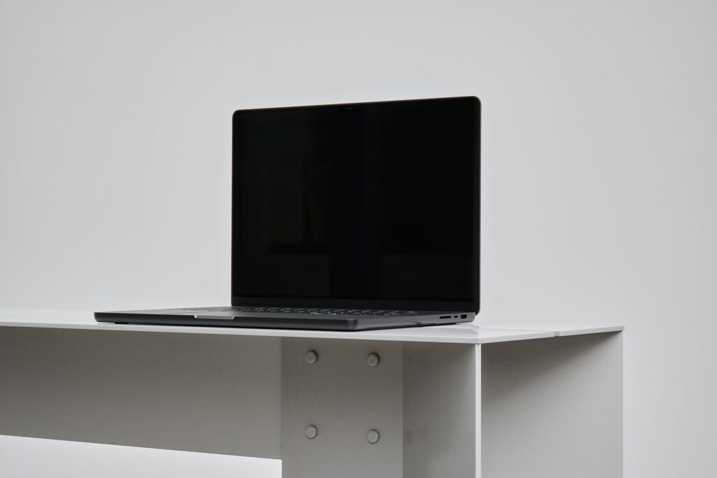 E14512_01.jpg E14512_01.jpg